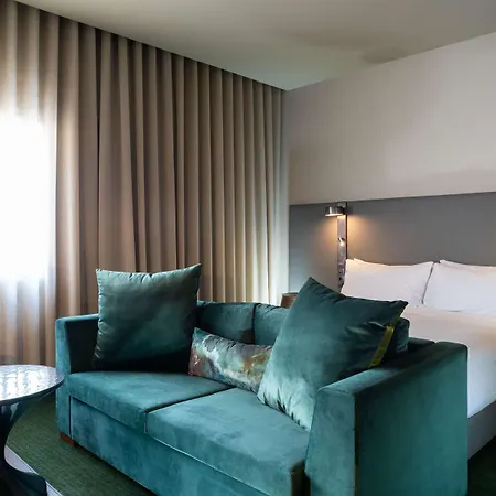 Отель Hilton Porto Gaia 5*