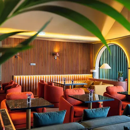 Отель Hilton Porto Gaia
