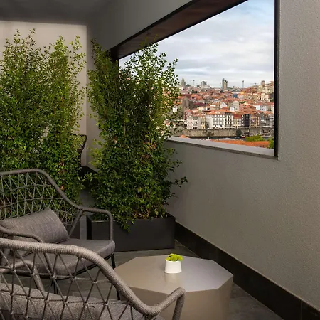 Hilton Porto Gaia Hotell 5*