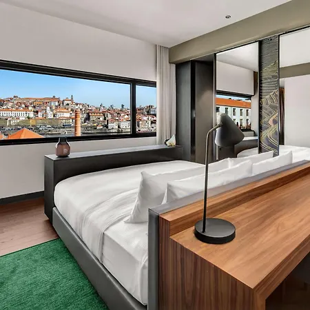 Hotel Hilton Porto Gaia 5*