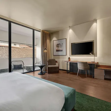 Hotel Hilton Porto Gaia 5*