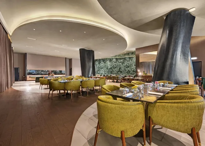 Hotel Hilton Porto Gaia 5*