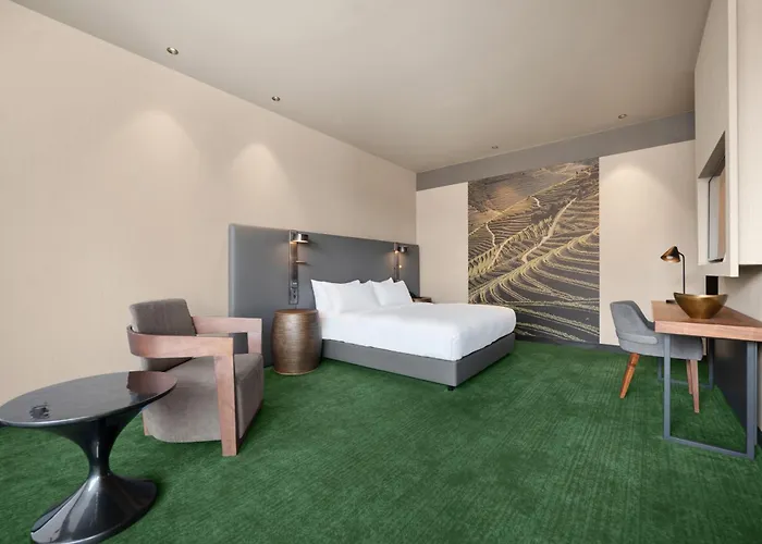 酒店 Hilton Porto Gaia 5*